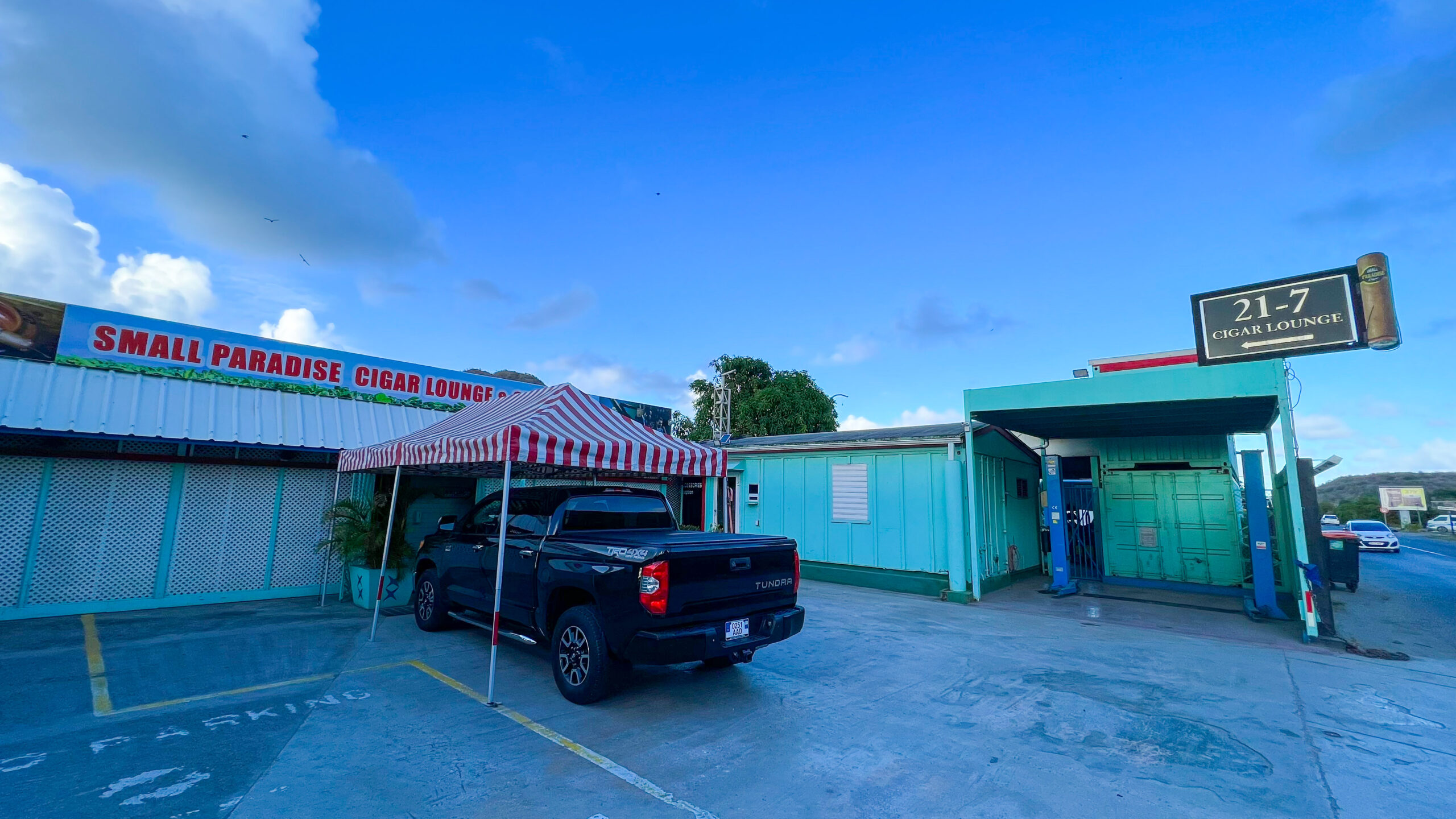 21-7 Cigar Lounge Grand Case