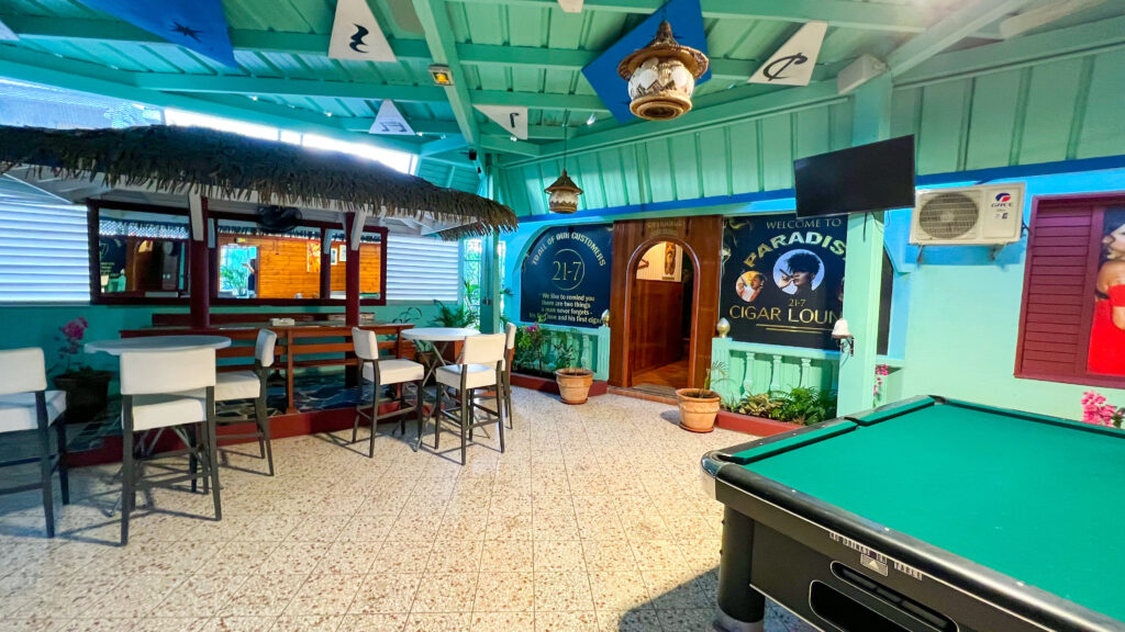 21-7 Cigar Lounge Grand Case