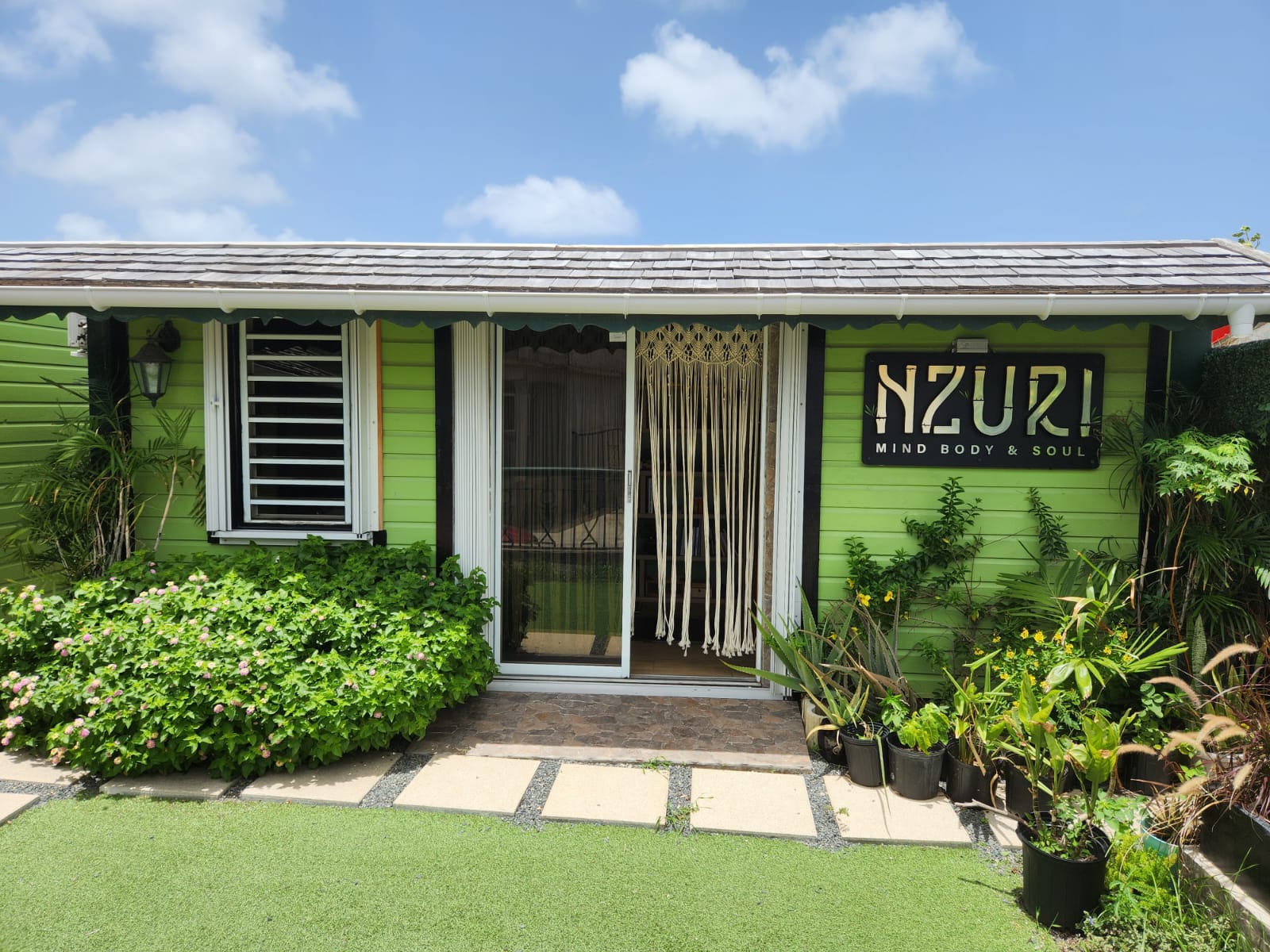 NUZRI
