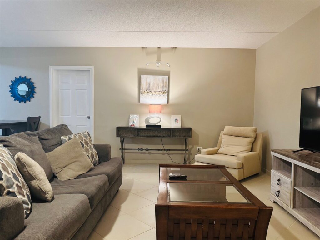 Caribbean Gem Palm Beach .