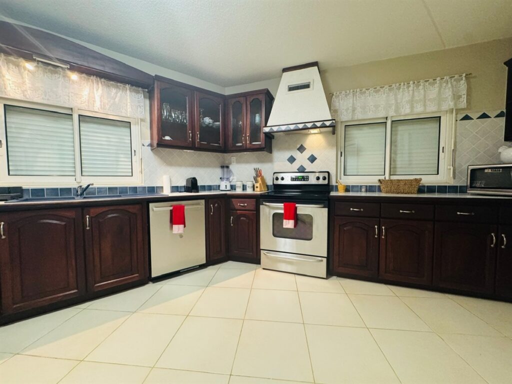 Palm Beach Condos St. Maarten