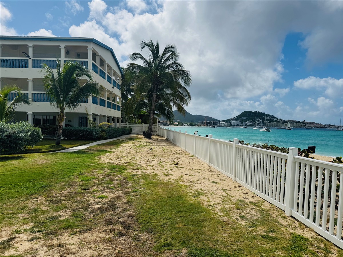 Palm Beach Condos St. Maarten